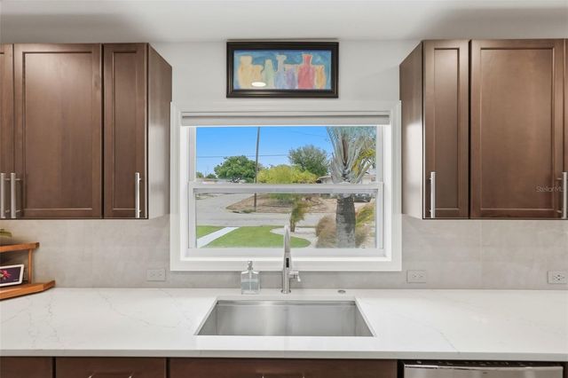 3698 61ST WAY N, St Petersburg, FL 33710