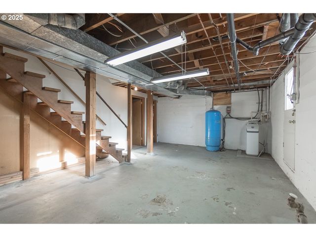 23990 Sw TILE FLAT Rd, Hillsboro, OR 97123