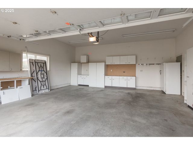 23990 Sw TILE FLAT Rd, Hillsboro, OR 97123