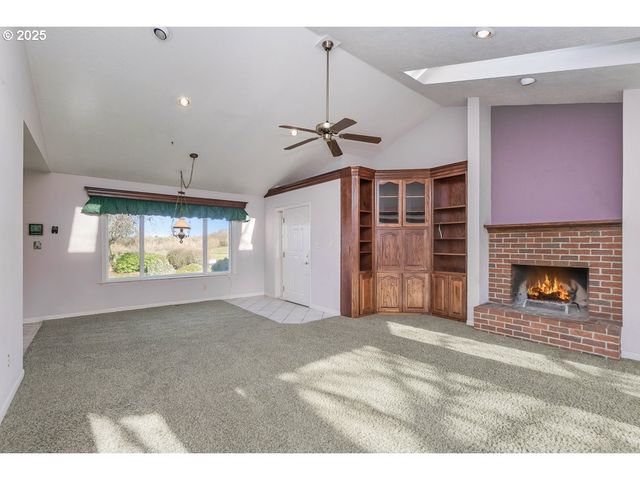 23990 Sw TILE FLAT Rd, Hillsboro, OR 97123