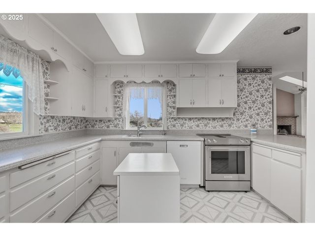 23990 Sw TILE FLAT Rd, Hillsboro, OR 97123