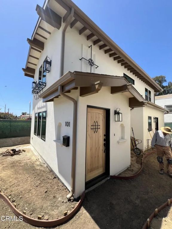 101 N Santa Rosa Street, Ventura, CA 93001