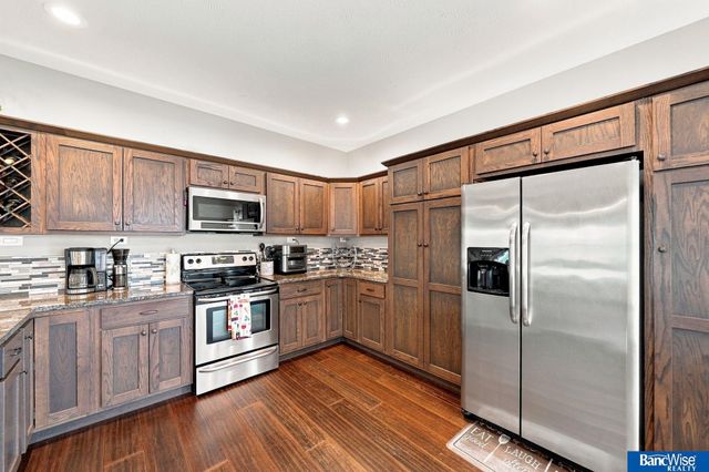 7056 Kentwell Lane, Lincoln, NE 68516