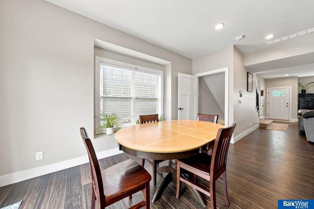 7056 Kentwell Lane, Lincoln, NE 68516