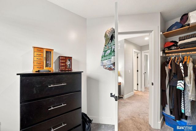 7056 Kentwell Lane, Lincoln, NE 68516