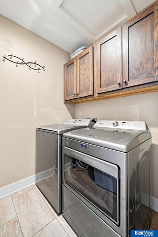 7056 Kentwell Lane, Lincoln, NE 68516