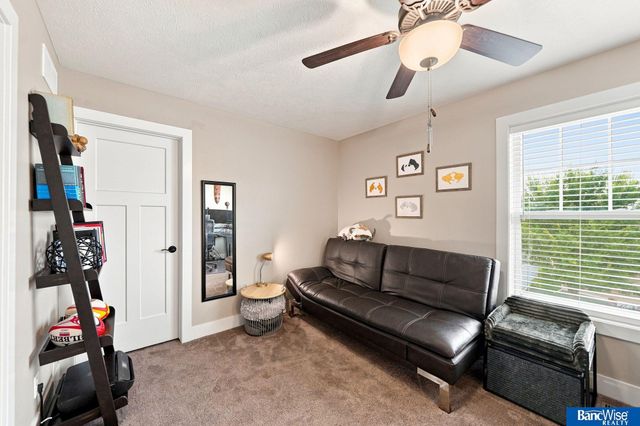 7056 Kentwell Lane, Lincoln, NE 68516