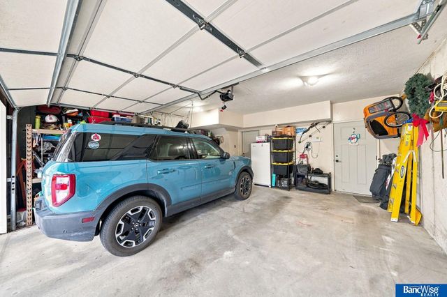 7056 Kentwell Lane, Lincoln, NE 68516