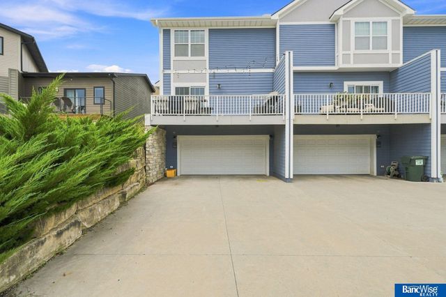 7056 Kentwell Lane, Lincoln, NE 68516