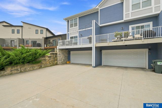 7056 Kentwell Lane, Lincoln, NE 68516