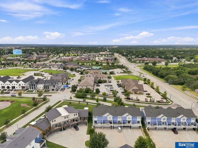 7056 Kentwell Lane, Lincoln, NE 68516