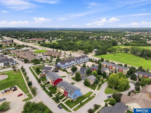 7056 Kentwell Lane, Lincoln, NE 68516