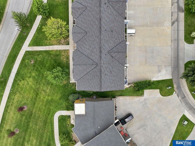 7056 Kentwell Lane, Lincoln, NE 68516