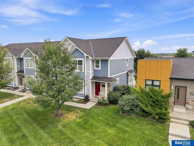 7056 Kentwell Lane, Lincoln, NE 68516