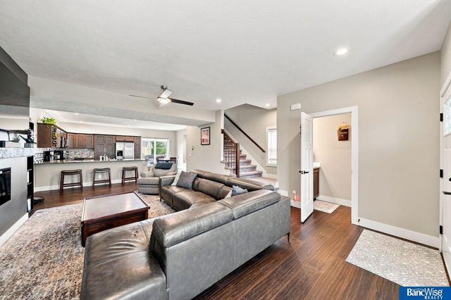 7056 Kentwell Lane, Lincoln, NE 68516
