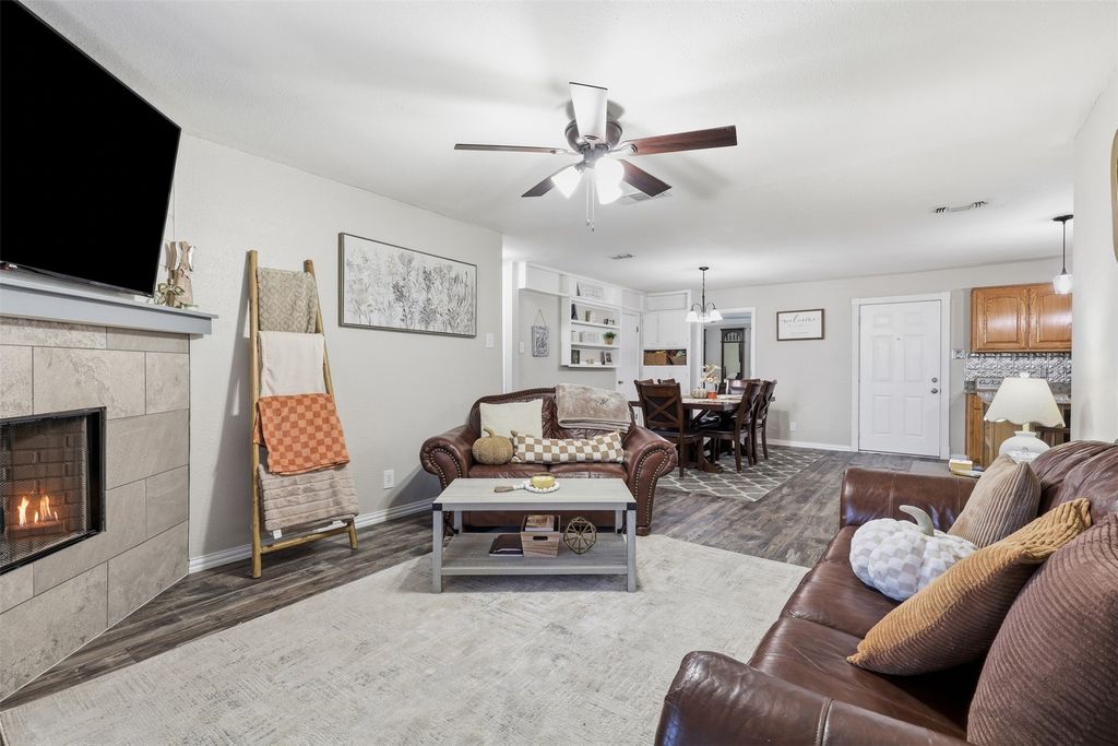 609 W Kilpatrick Avenue, Cleburne, TX 76033 — photo 4