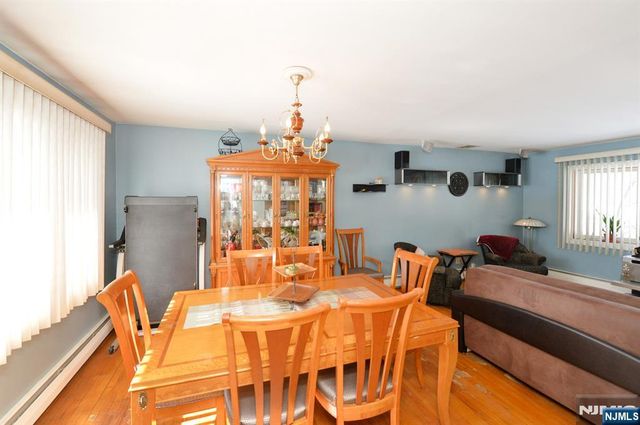 454 E Ridgewood Avenue, Paramus, NJ 07652