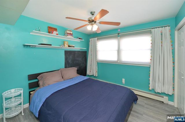 454 E Ridgewood Avenue, Paramus, NJ 07652