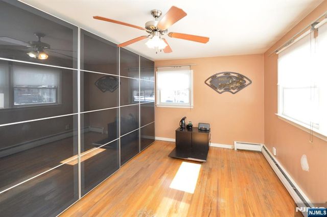 454 E Ridgewood Avenue, Paramus, NJ 07652