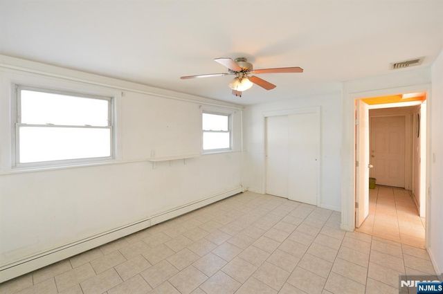 454 E Ridgewood Avenue, Paramus, NJ 07652