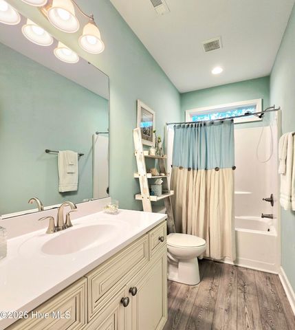 108 NE 36th Street, Oak Island, NC 28465