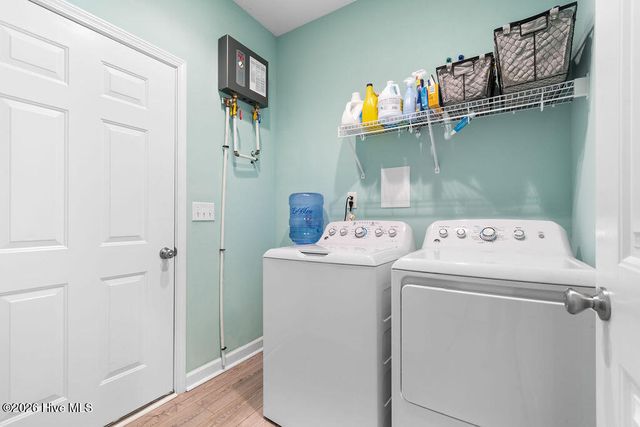 108 NE 36th Street, Oak Island, NC 28465