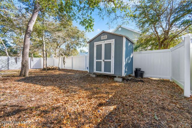 108 NE 36th Street, Oak Island, NC 28465