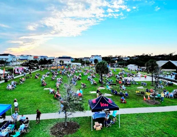 108 NE 36th Street, Oak Island, NC 28465