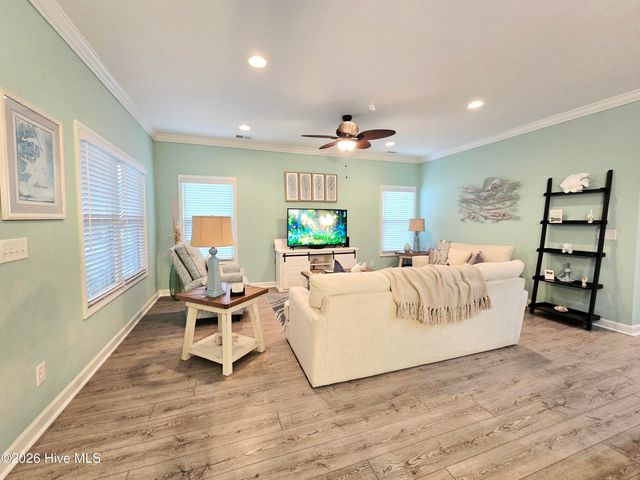 108 NE 36th Street, Oak Island, NC 28465