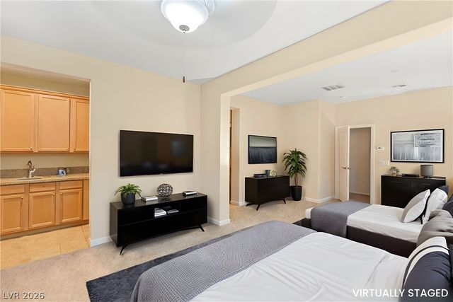 909 Aspen Hollow Court, North Las Vegas, NV 89084