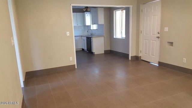 709 E WELDON Avenue, Phoenix, AZ 85014