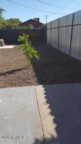 709 E WELDON Avenue, Phoenix, AZ 85014