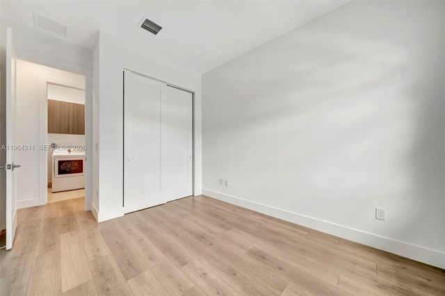 1454 SW 23rd St, Fort Lauderdale, FL 33315