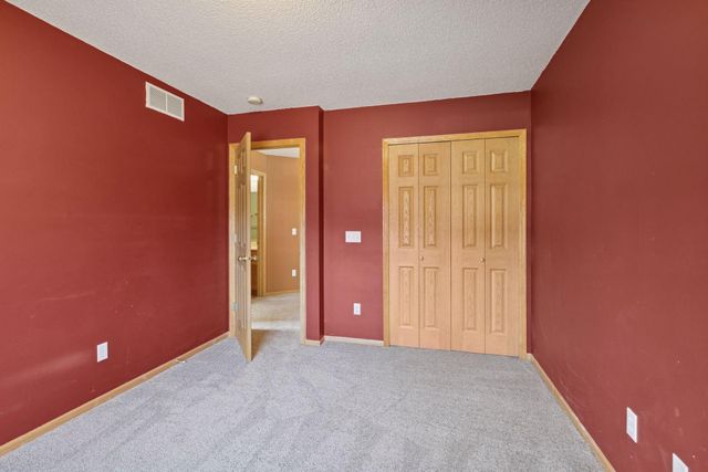 4905 Narcissus Lane N, Plymouth, MN 55446