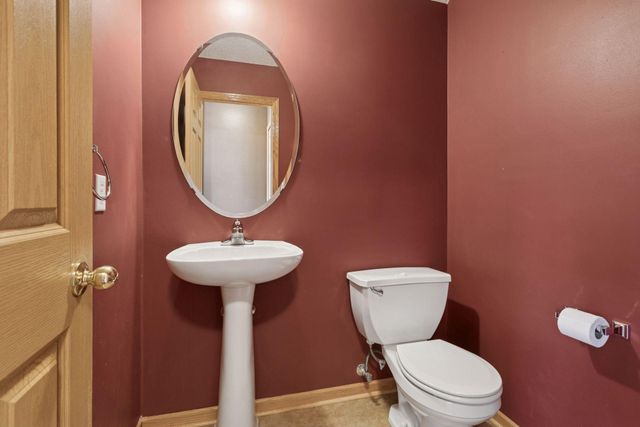 4905 Narcissus Lane N, Plymouth, MN 55446