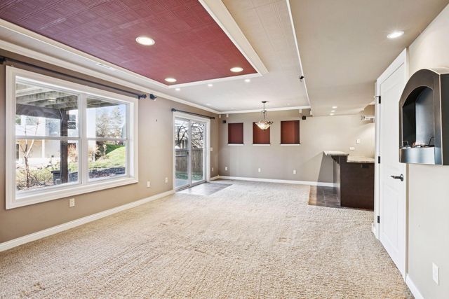 4905 Narcissus Lane N, Plymouth, MN 55446