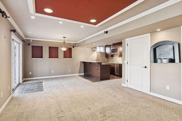 4905 Narcissus Lane N, Plymouth, MN 55446