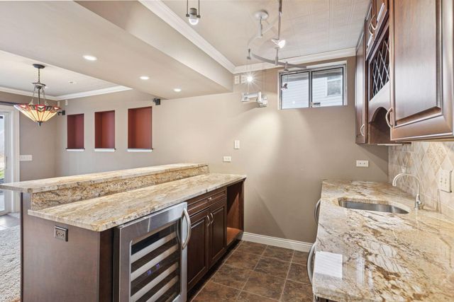 4905 Narcissus Lane N, Plymouth, MN 55446