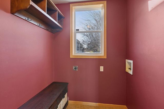 4905 Narcissus Lane N, Plymouth, MN 55446