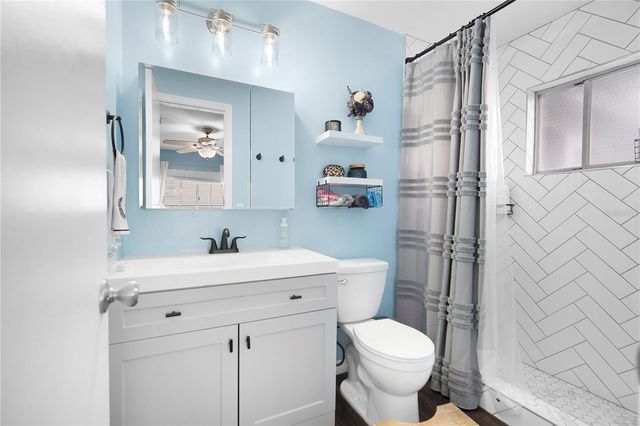 2324 WOODLEAF COURT, Orlando, FL 32837