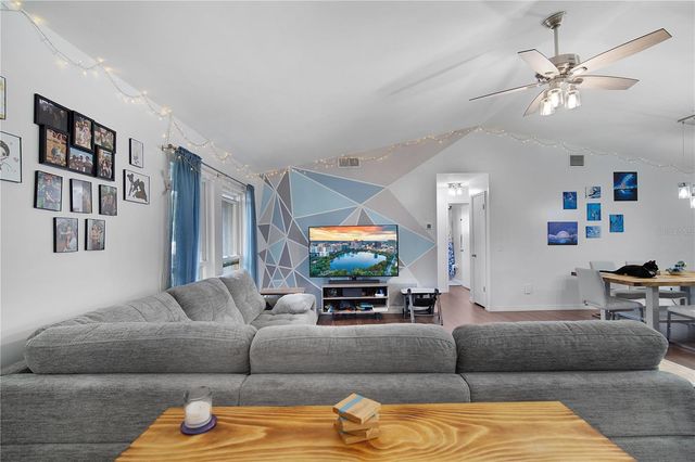 2324 WOODLEAF COURT, Orlando, FL 32837