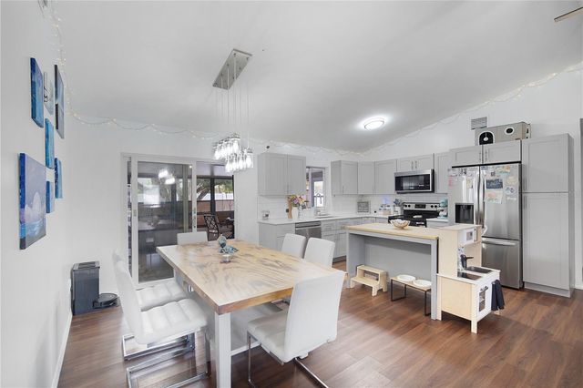 2324 WOODLEAF COURT, Orlando, FL 32837