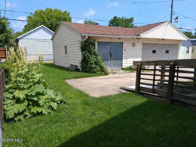 1906 Newport Avenue, Toledo, OH 43613