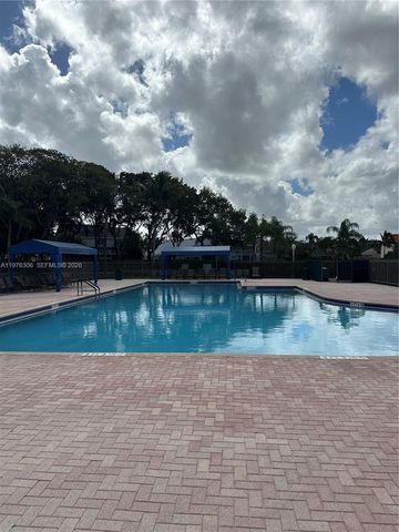 644 Sand Creek Cir, Weston, FL 33327