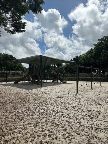 644 Sand Creek Cir, Weston, FL 33327