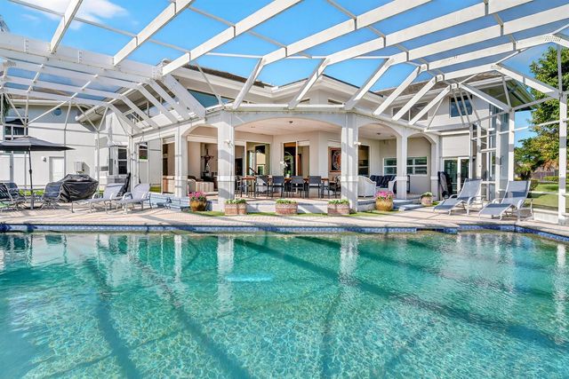 6 Cloister Circle, West Palm Beach, FL 33401