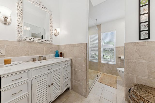 6 Cloister Circle, West Palm Beach, FL 33401