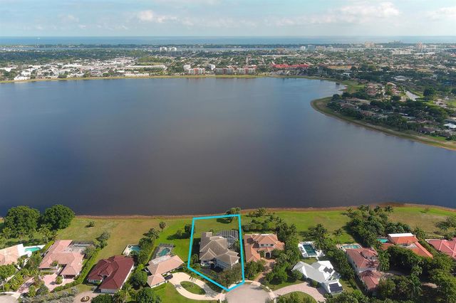 6 Cloister Circle, West Palm Beach, FL 33401