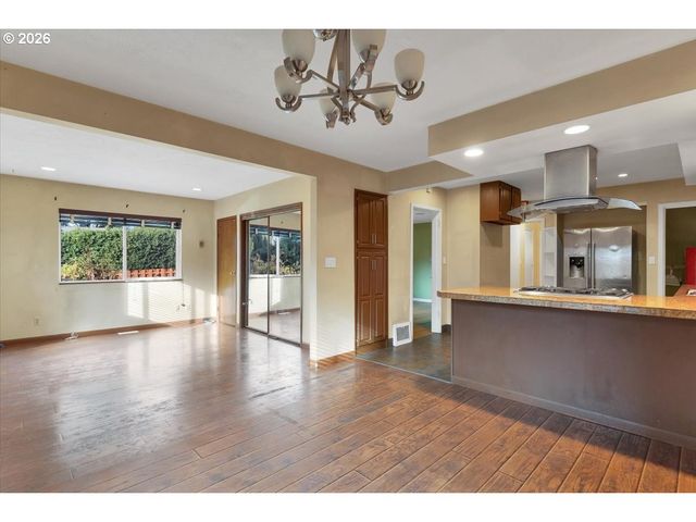 3330 Sw 87TH Ave, Portland, OR 97225