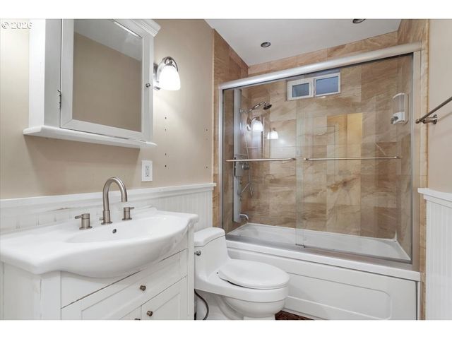 3330 Sw 87TH Ave, Portland, OR 97225